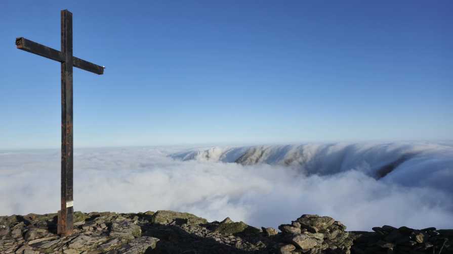             MountainViews.ie picture about Carrauntoohil (Corrán Tuathail)            