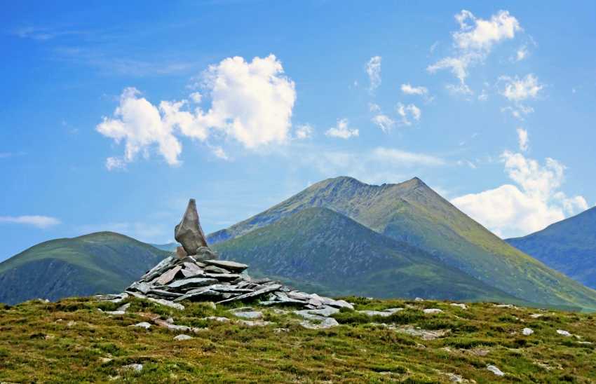             MountainViews.ie picture about Tomies Mountain North Top (An Chathair mullach thuaidh))            