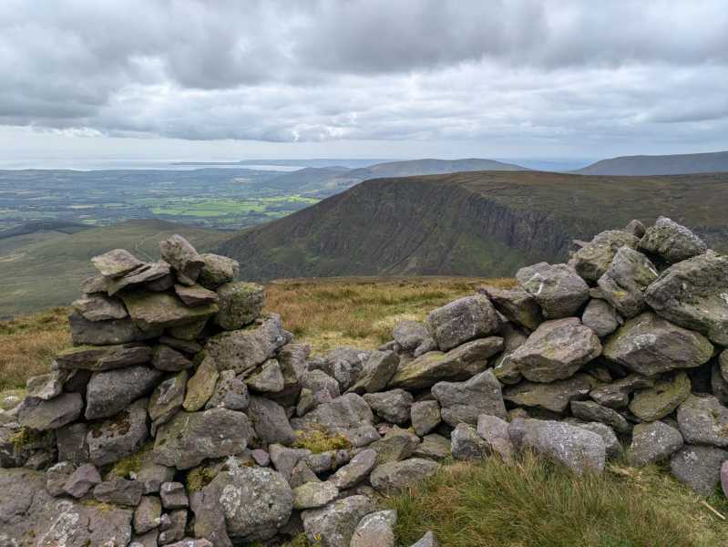             MountainViews.ie picture about Knockaunapeebra (Cnocán an Phíopaire)            
