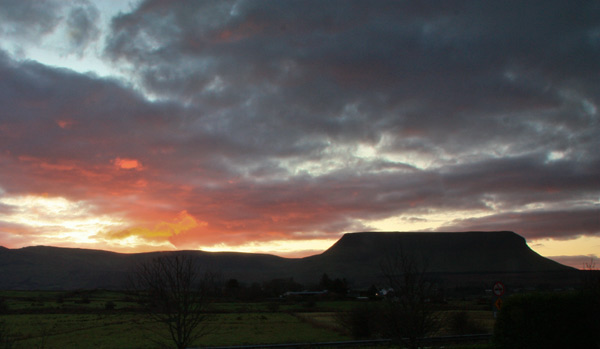             MountainViews.ie picture about Benbulbin (Binn Ghulbain)            