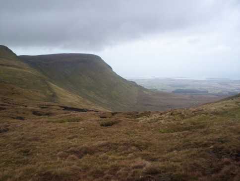             MountainViews.ie picture about Benbulbin (Binn Ghulbain)            