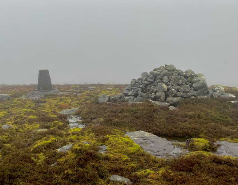             MountainViews.ie picture about Naweeloge Top            