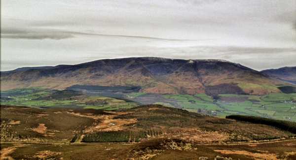             MountainViews.ie picture about Croughaun Hill (Cruachán Paorach)            