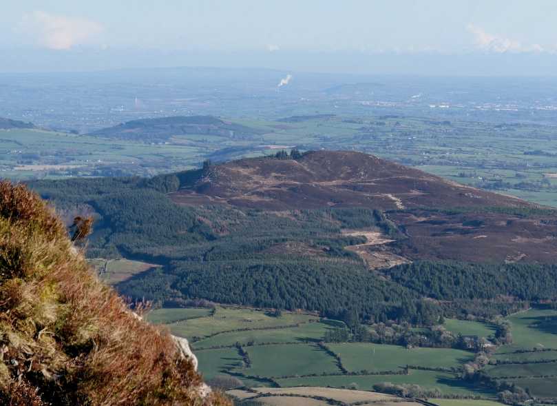             MountainViews.ie picture about Croughaun Hill (Cruachán Paorach)            